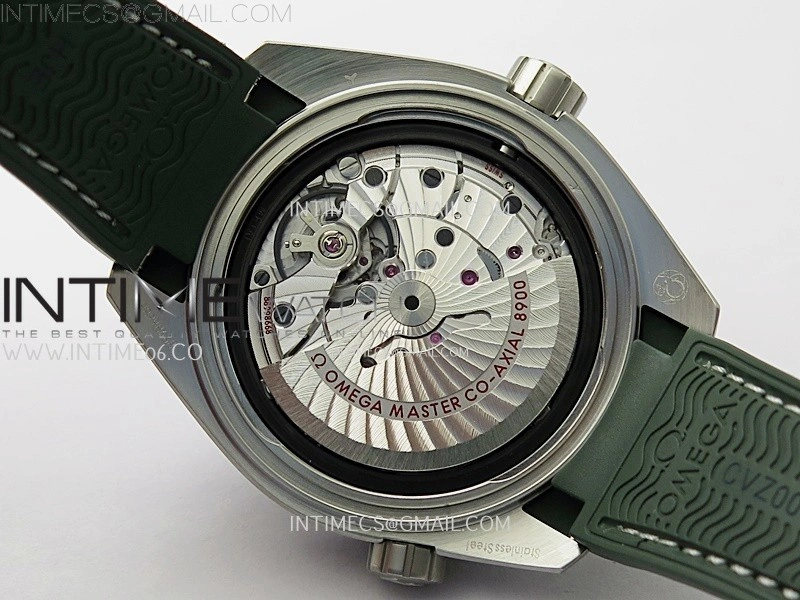 Planet Ocean 600M 43.5mm Green Ceramic Bezel SS VSF 1:1 Best Edition Silver Dial on Green Rubber Strap A8900